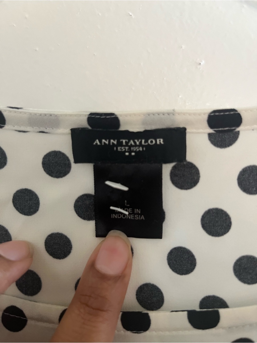 Ann Taylor Black & White Polka Dot Long Sleeve Tee - Picture 3 of 4
